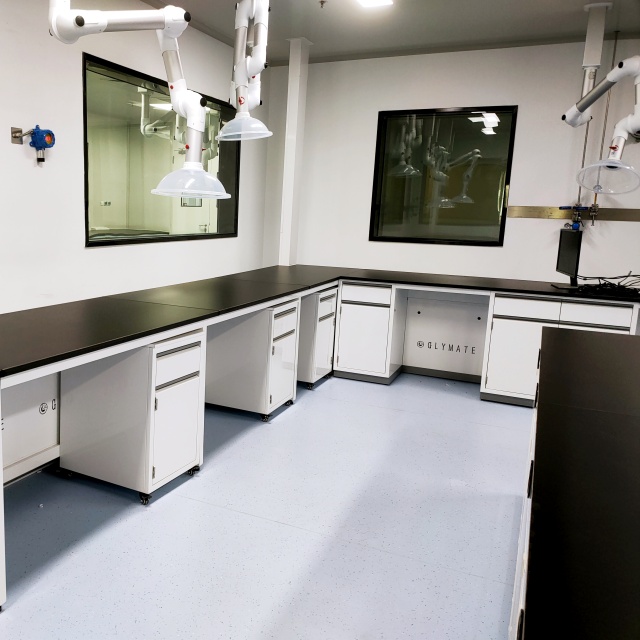 lab side bench